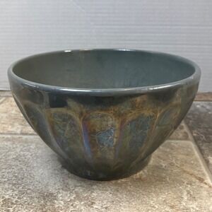 Classic‎ Solutions Stoneware Serving Bowl Fluted Design Gray